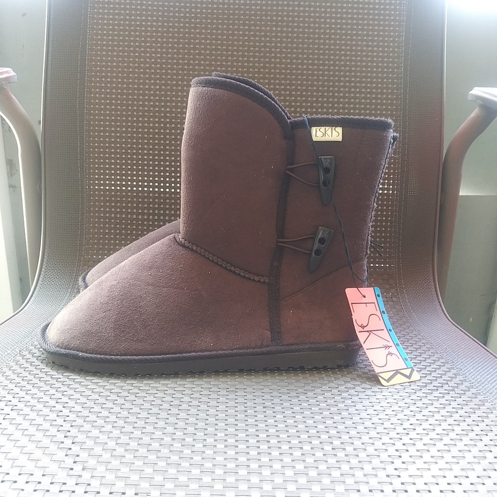 Eskis Faux Fur Lined Boots (NWT)